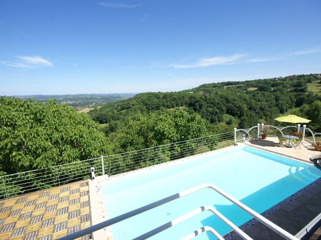 Modern Holiday Home With Private Pool Loubressac Oda fotoğraf